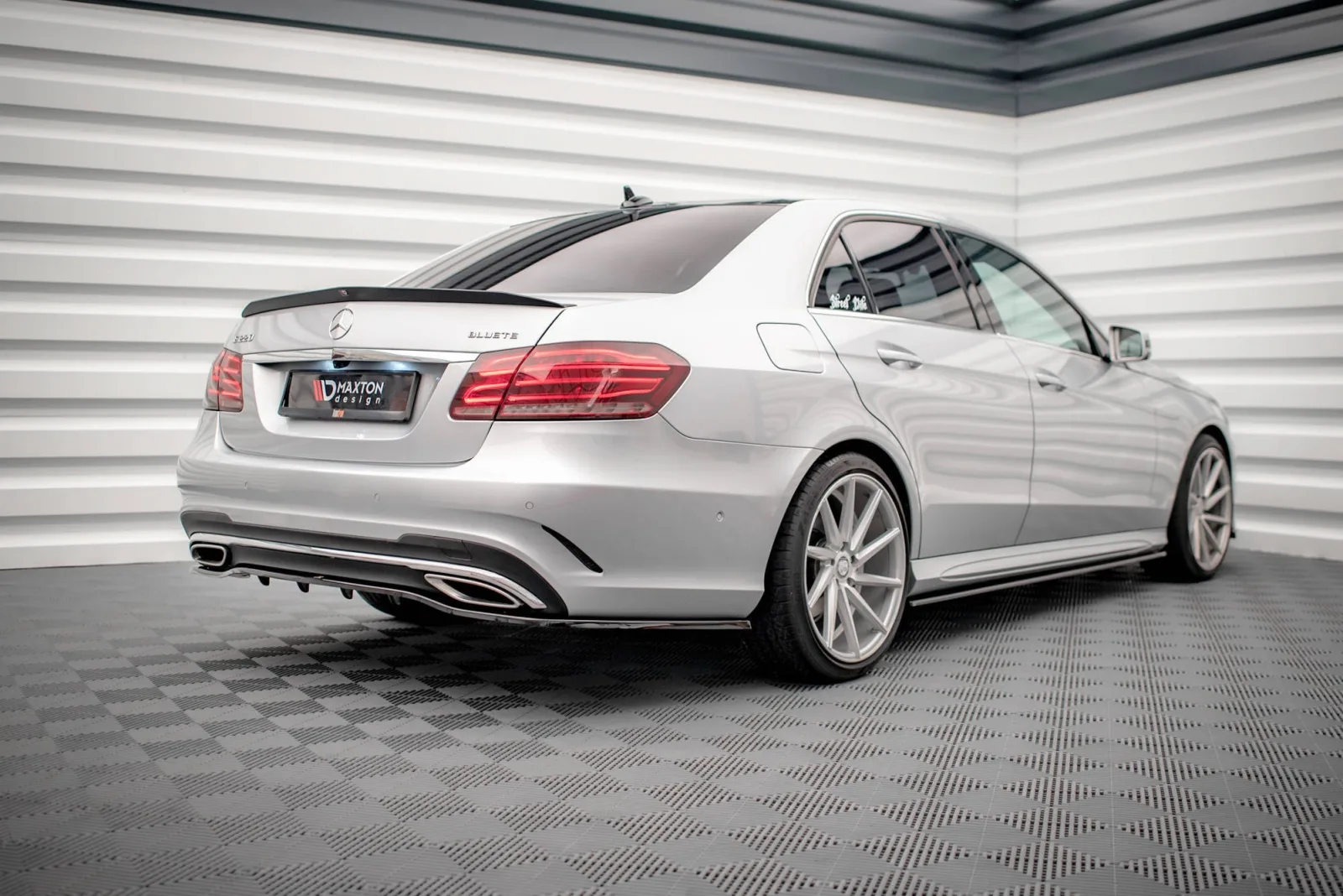 Rear Splitter (With Diffuser) compatible with Mercedes-Benz E AMG-Line Sedan W212 Facelift