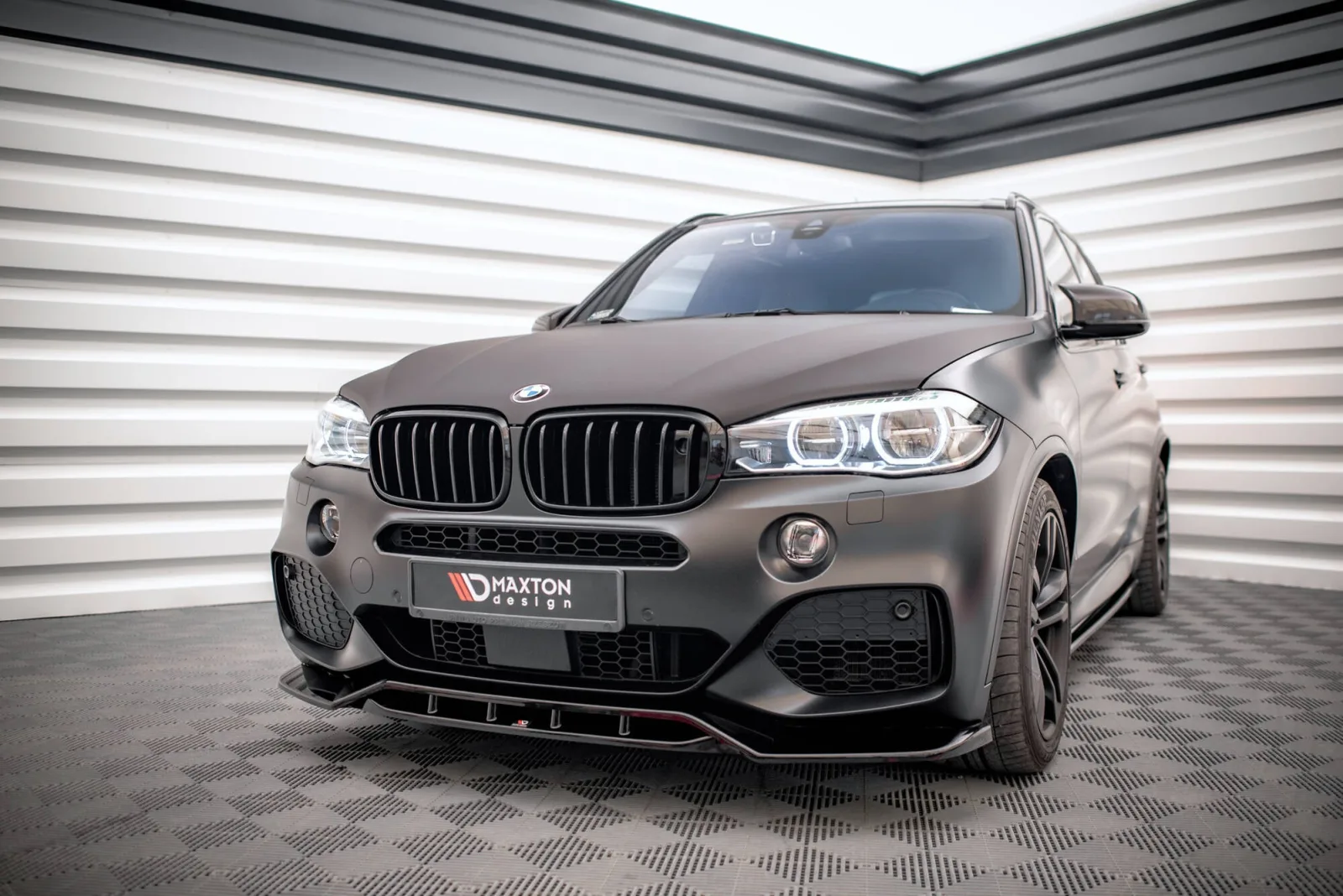 Front Splitter V.2 compatible with BMW X5 M-Pack F15