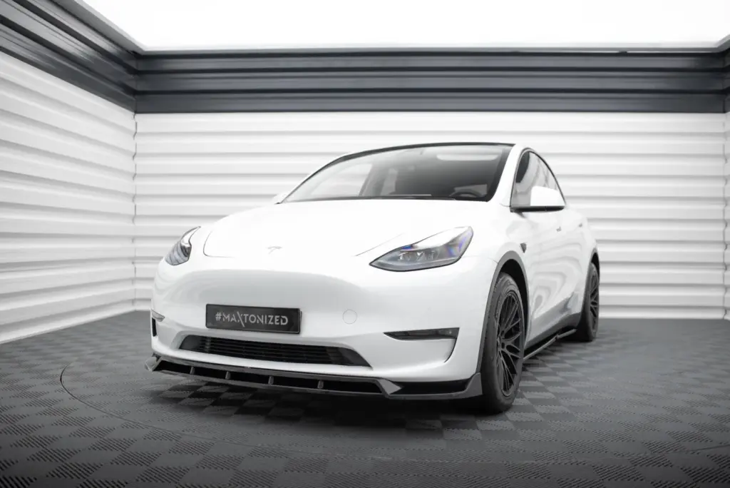 Front Splitter V.2 compatible with Tesla Model Y