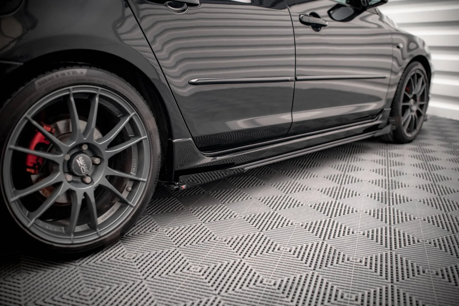Side Flaps compatible with Mazda 3 MPS Mk1