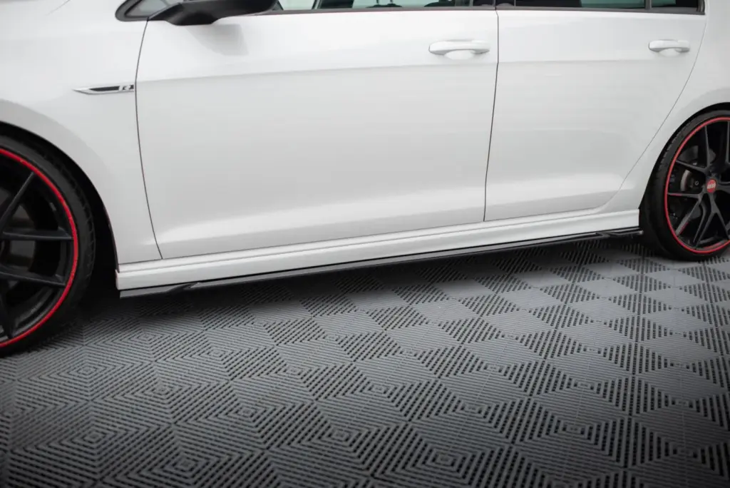 Side Skirts Diffusers V.4 compatible with Volkswagen Golf R / R-Line Mk7