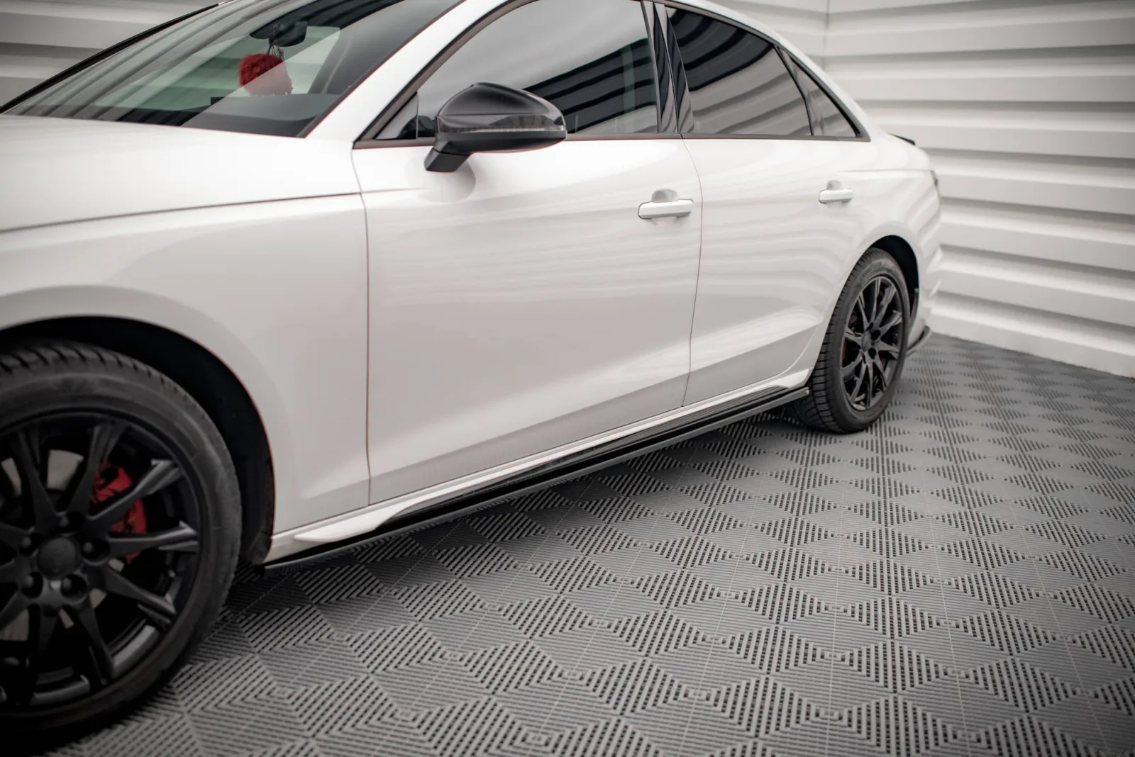 Side Skirts Diffusers compatible with Audi A4 B9 Facelift