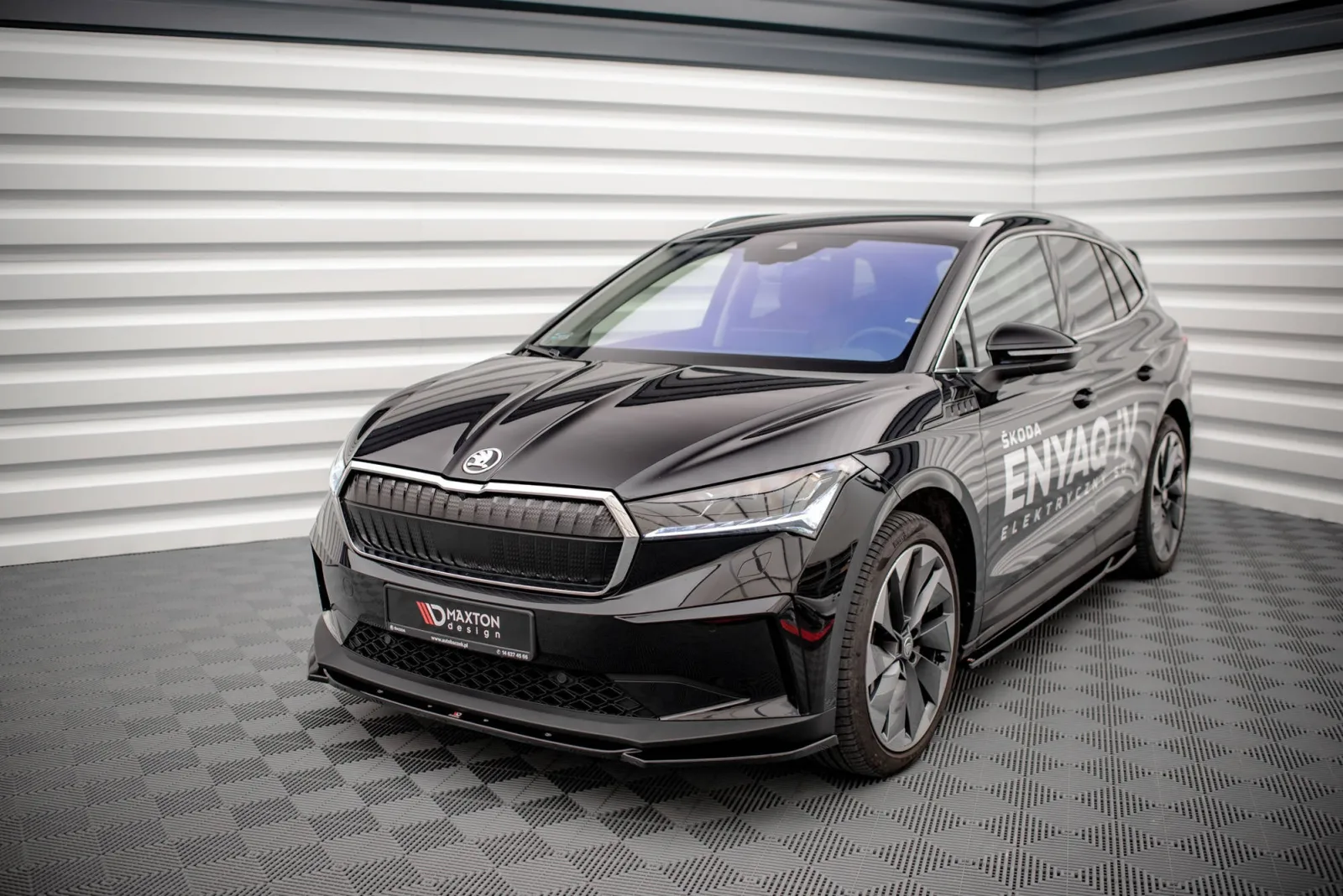 Front Splitter V.3 compatible with Skoda Enyaq iV