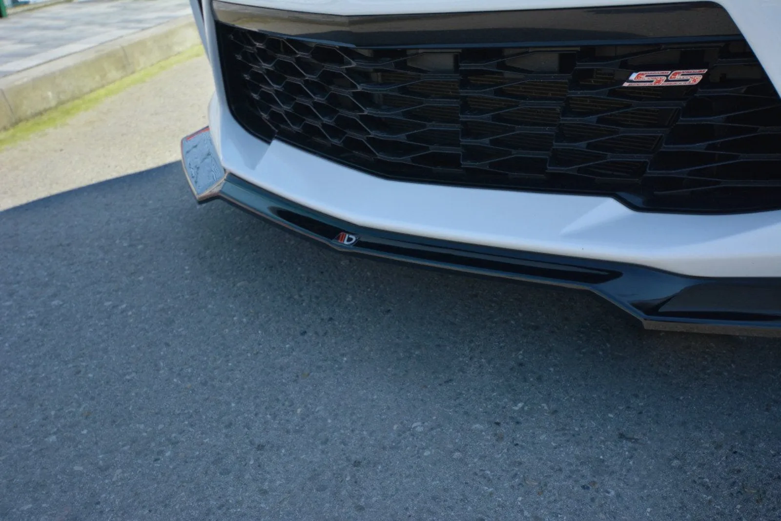 Front Splitter V.1 compatible with CHEVROLET CAMARO 6TH-GEN. PHASE-I 2SS COUPE