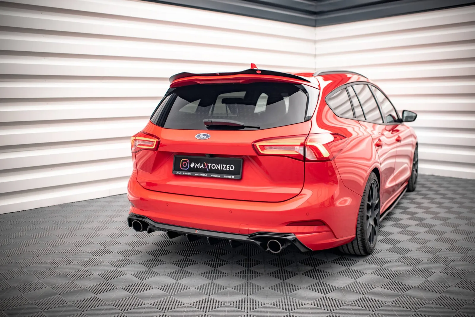 Rear Valance V.2 compatible with Ford Focus Estate ST Mk4
