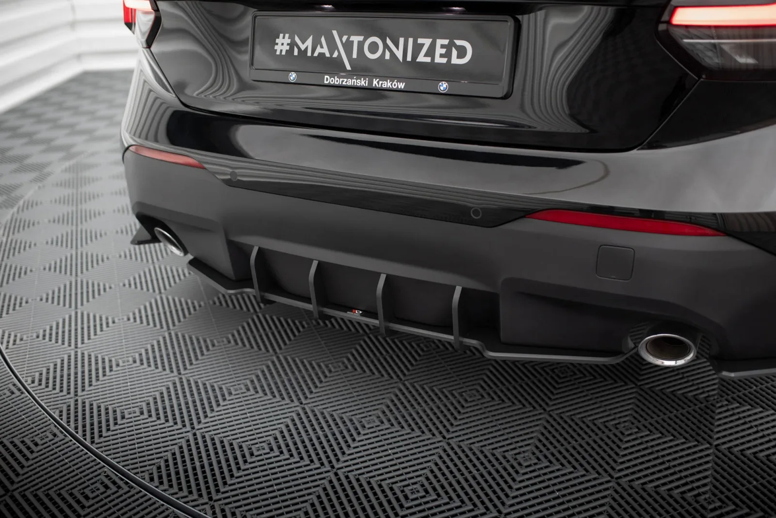 Rear Diffuser Street Pro compatible with BMW 2 Coupe G42