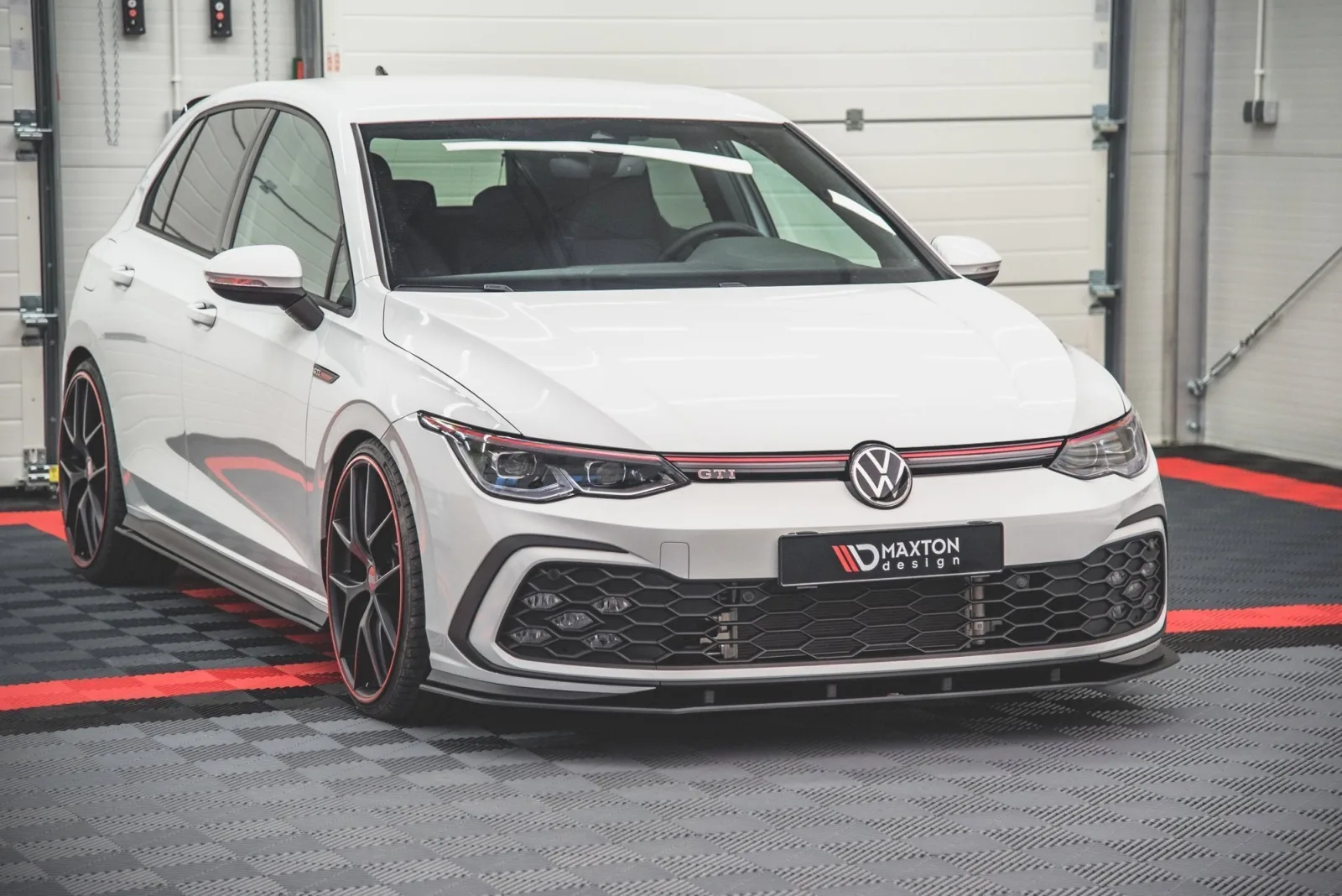 Front Splitter Street Pro compatible with Volkswagen Golf GTI / GTE / GTD / R-Line Mk8