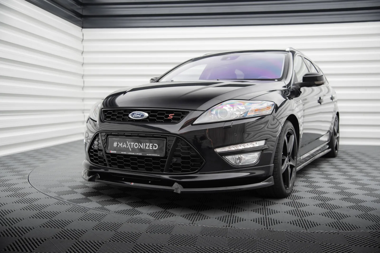 Front Splitter V.2 compatible with Ford Mondeo ST-Line Estate Mk4 Facelift
