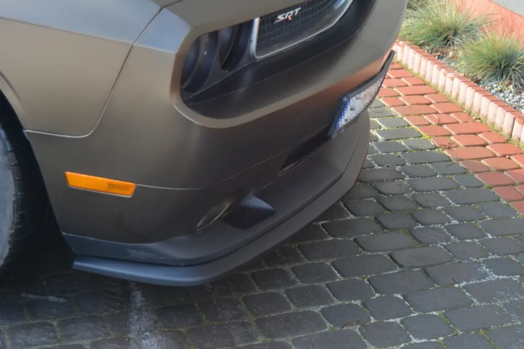 Front Splitter compatible with DODGE CHALLENGER MK3. PHASE-I SRT8 COUPE