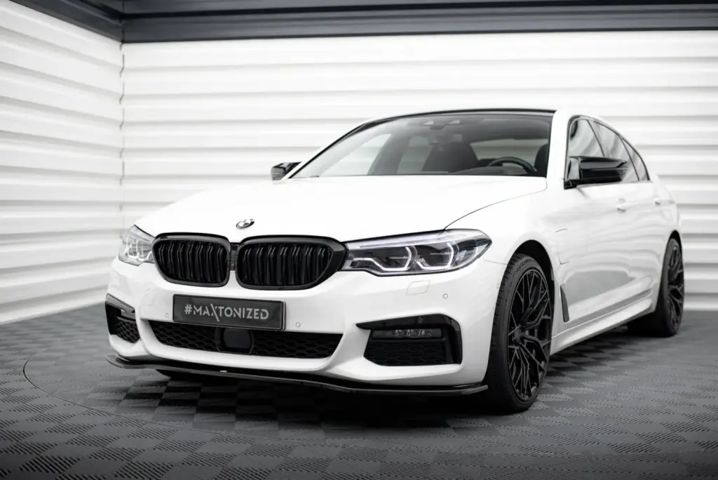 Front Splitter V.2 compatible with BMW 5 M-Pack / M550d / M550i G30/ G31 M-Pack