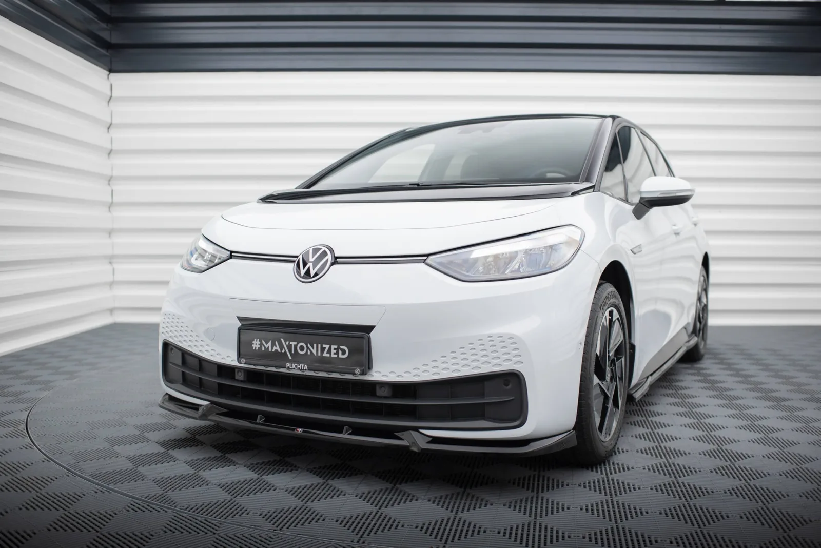 Front Splitter V.2 compatible with Volkswagen ID.3 Mk1