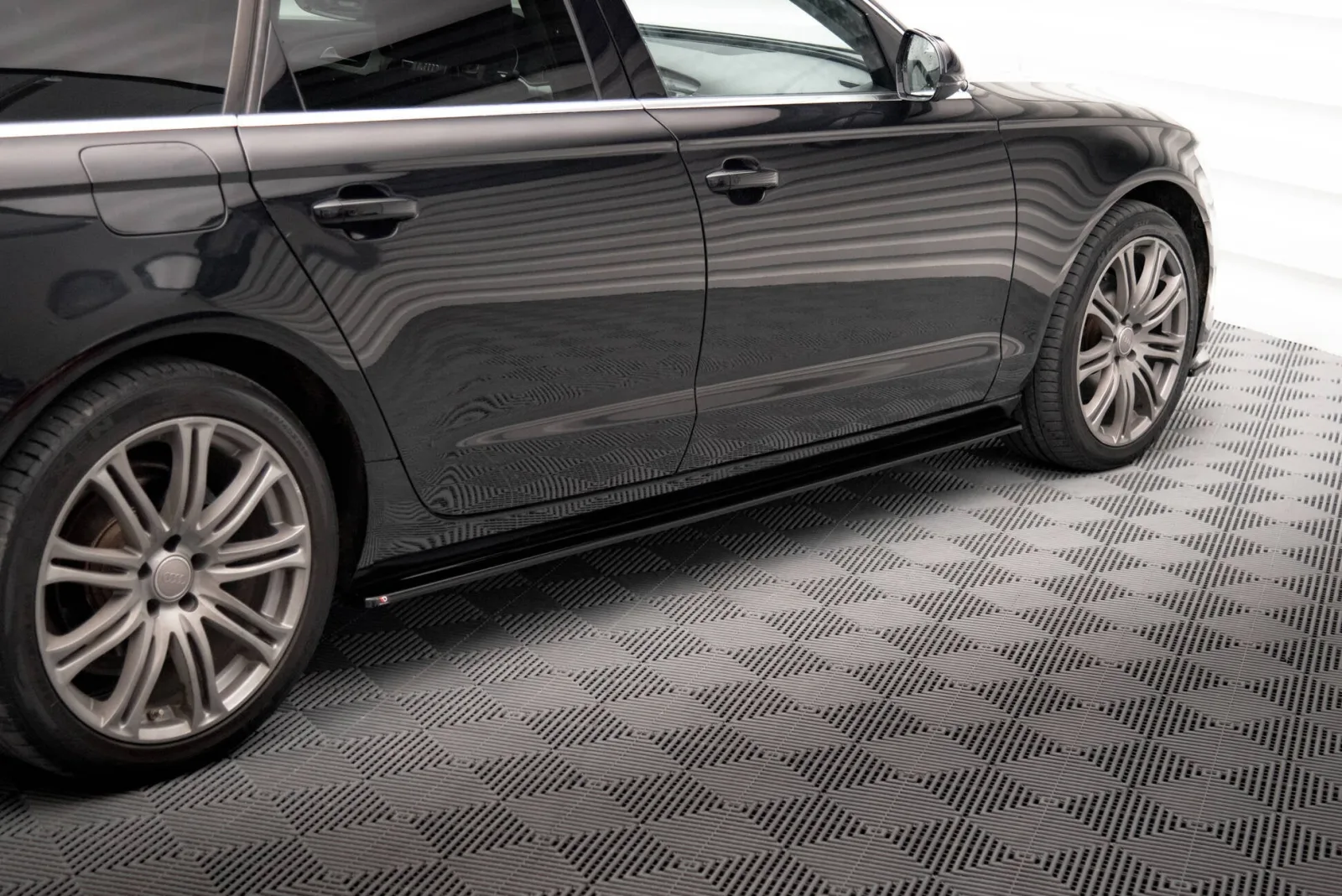 Side Skirts Diffusers V.1 compatible with Audi A6 C7