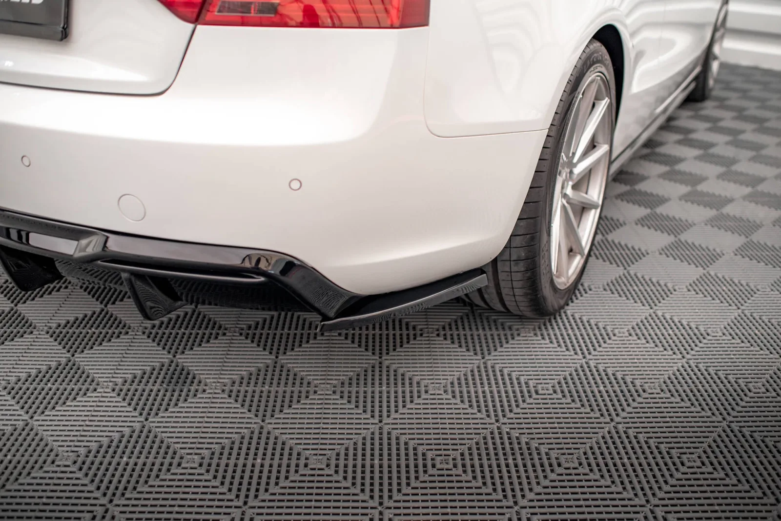 Rear Side Splitters compatible with Audi A5 Coupe 8T Facelift