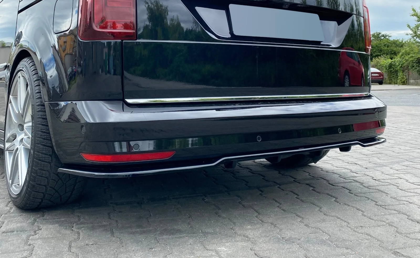 Rear Splitter (With Diffuser) compatible with Volkswagen Caddy Mk. 4