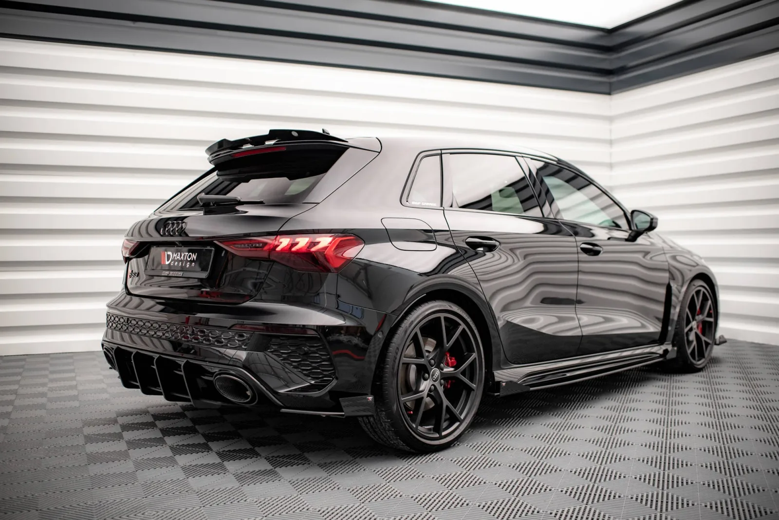 Side Flaps compatible with Audi RS3 Sportback 8Y