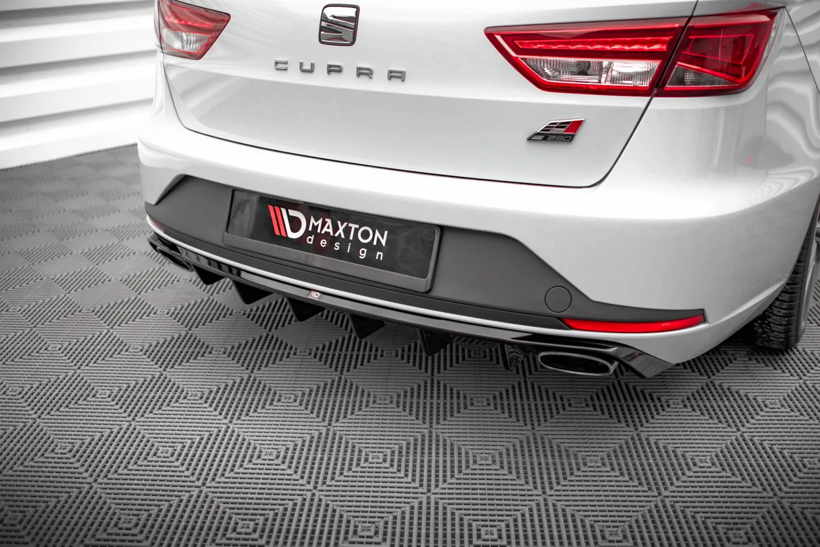 Rear Valance compatible with Seat Leon Cupra Sportstourer Mk3