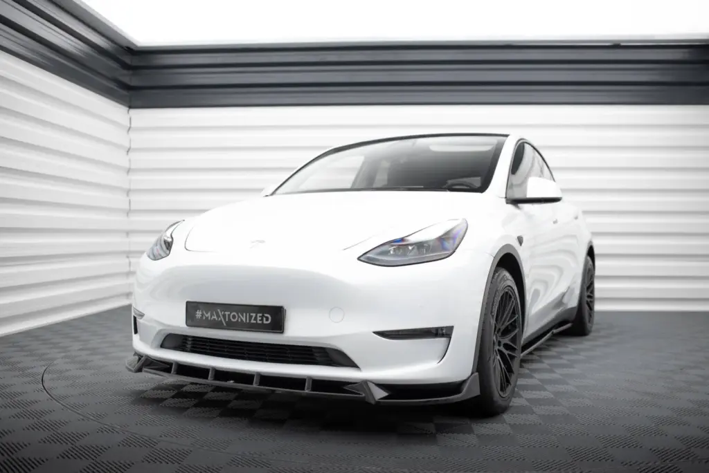 Front Splitter V.1 compatible with Tesla Model Y