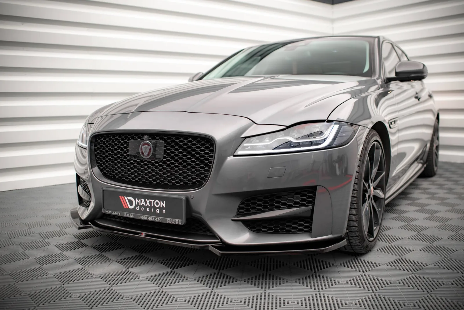 Front Splitter V.1 compatible with Jaguar XF R-Sport Mk2