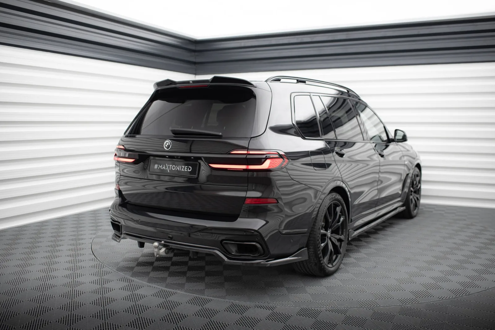 Rear Splitter (With Diffuser) compatible with BMW X7 M-Pack G07 Facelift
