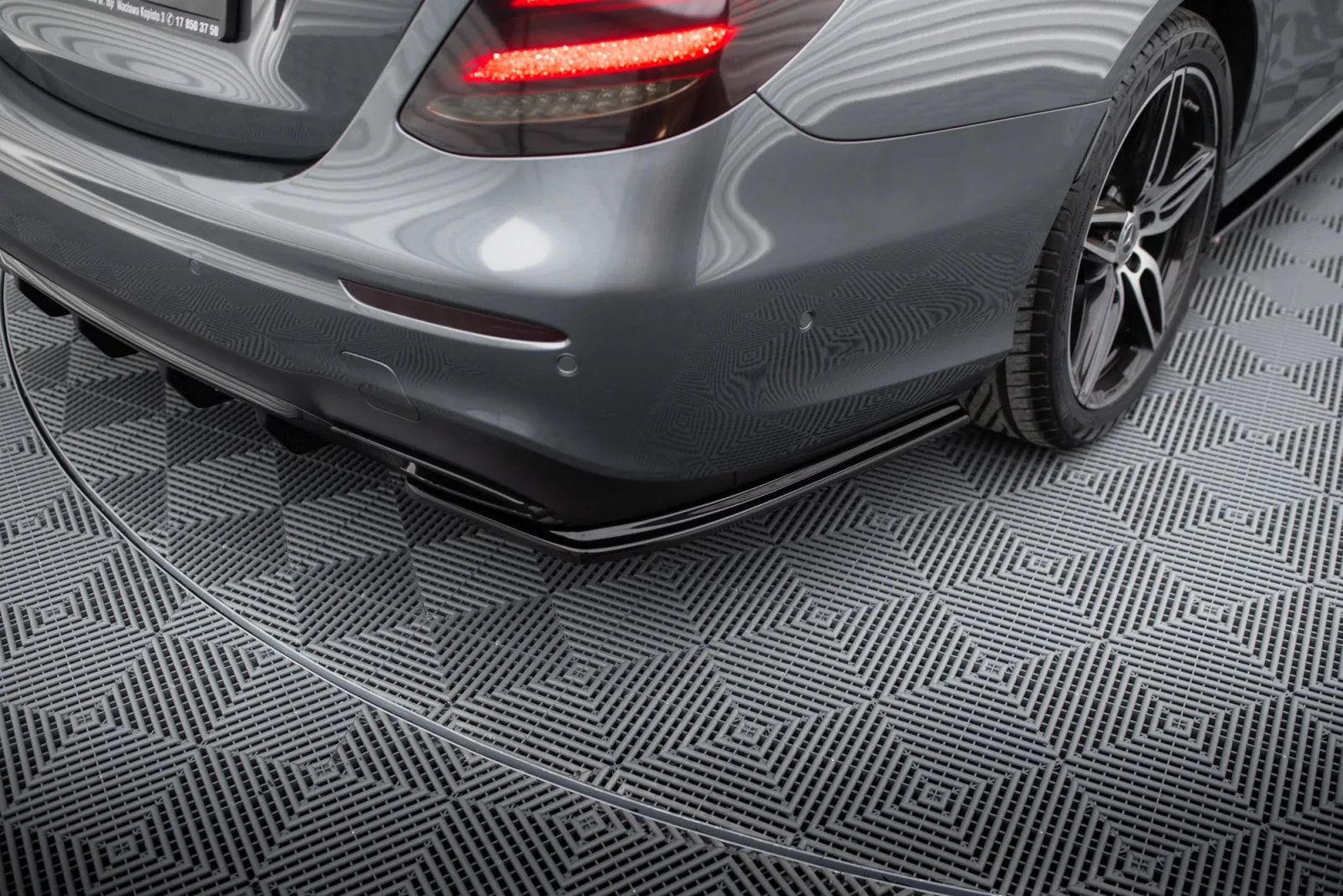 Rear Side Splitters compatible with Mercedes-Benz E43 AMG / AMG-Line Sedan / Estate W213 / S213