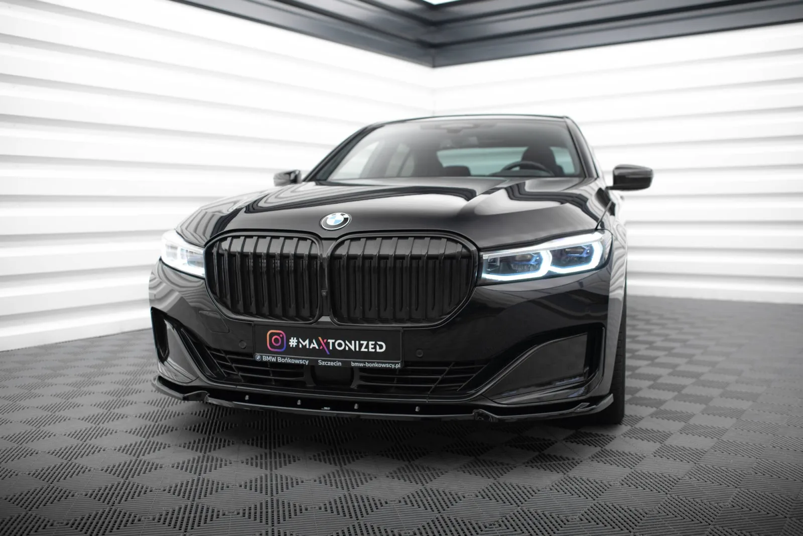 Front Splitter V.1 compatible with BMW 7 G11 / G12 Facelift