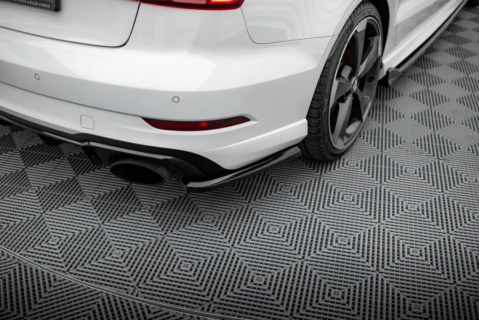 Rear Side Splitters V.2 compatible with Audi RS3 Sedan 8V Facelift