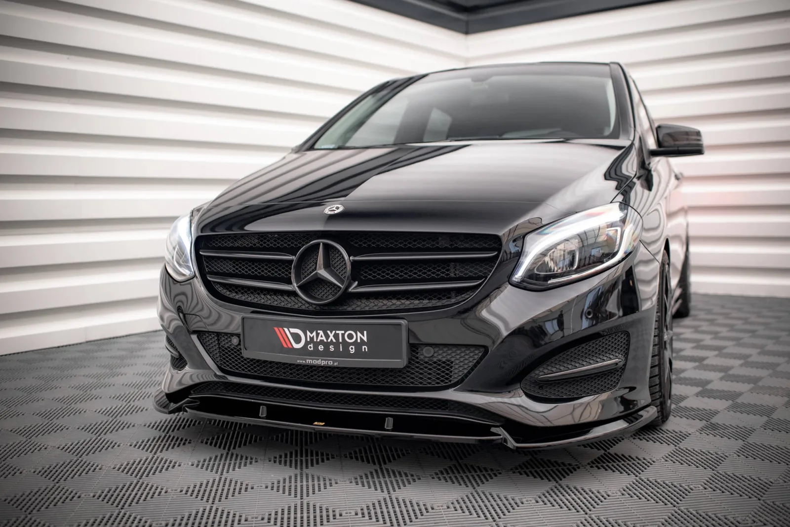 Front Splitter compatible with Mercedes-Benz B W246 Facelift