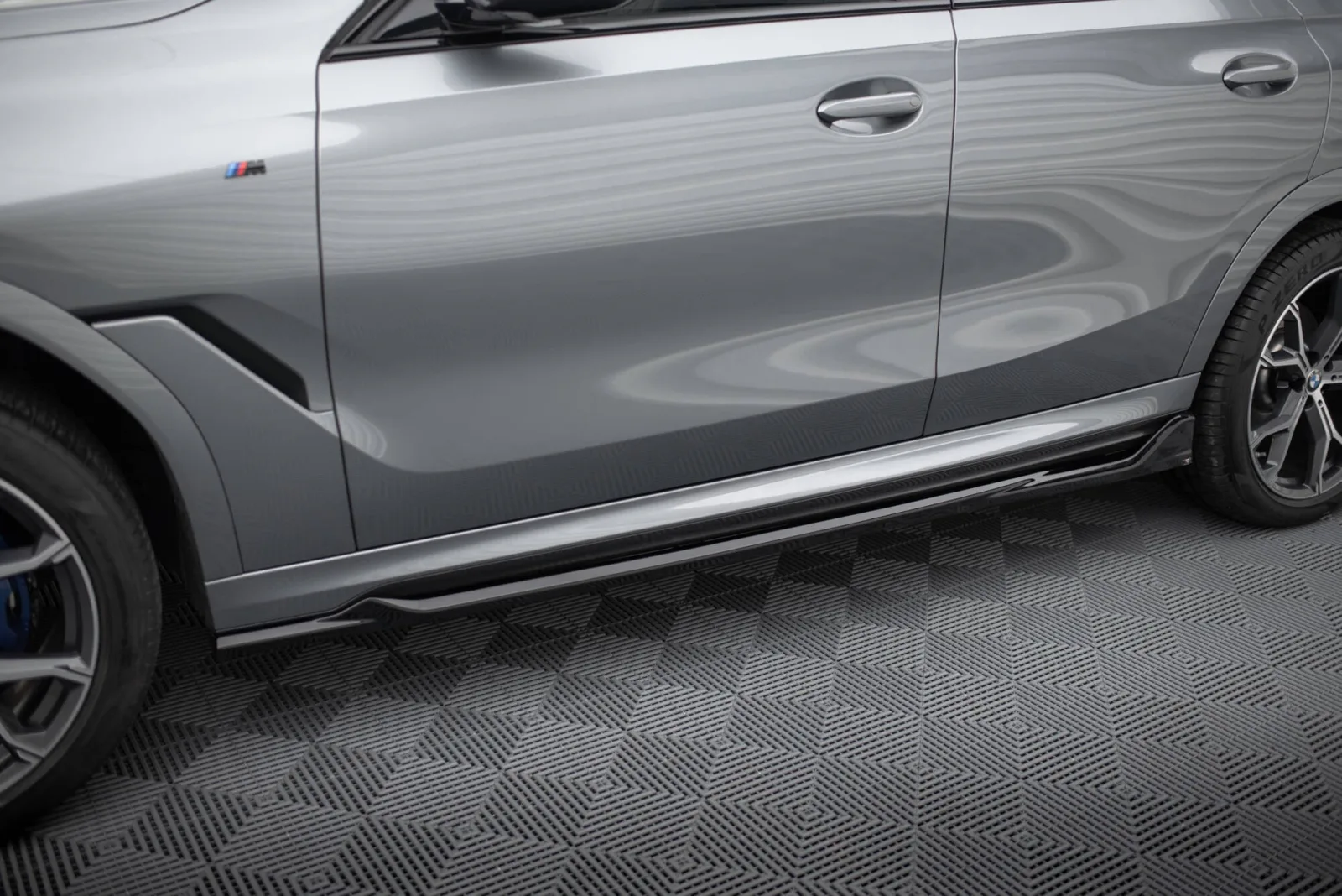 Side Skirts Diffusers V.2 compatible with BMW X6 M-Pack G06 Facelift