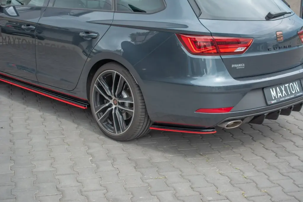 Rear Side Splitters V.4 compatible with Seat Leon Cupra Mk3 FL Sportstourer