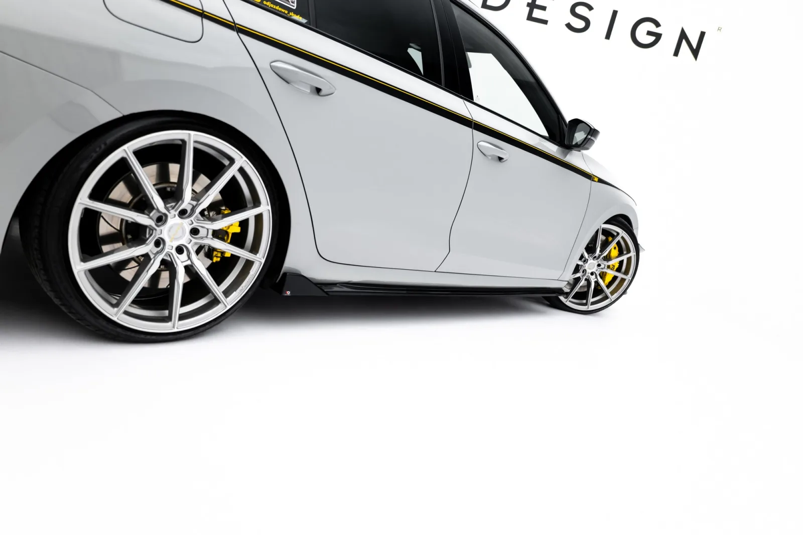 Side Skirts Diffusers V.4 compatible with Skoda Octavia RS Liftback / Combi Mk4