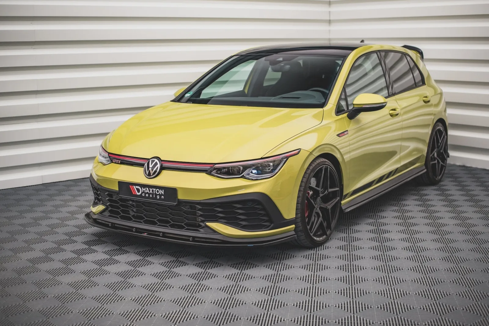 Front Splitter V.4 compatible with Volkswagen Golf GTI Clubsport Mk8