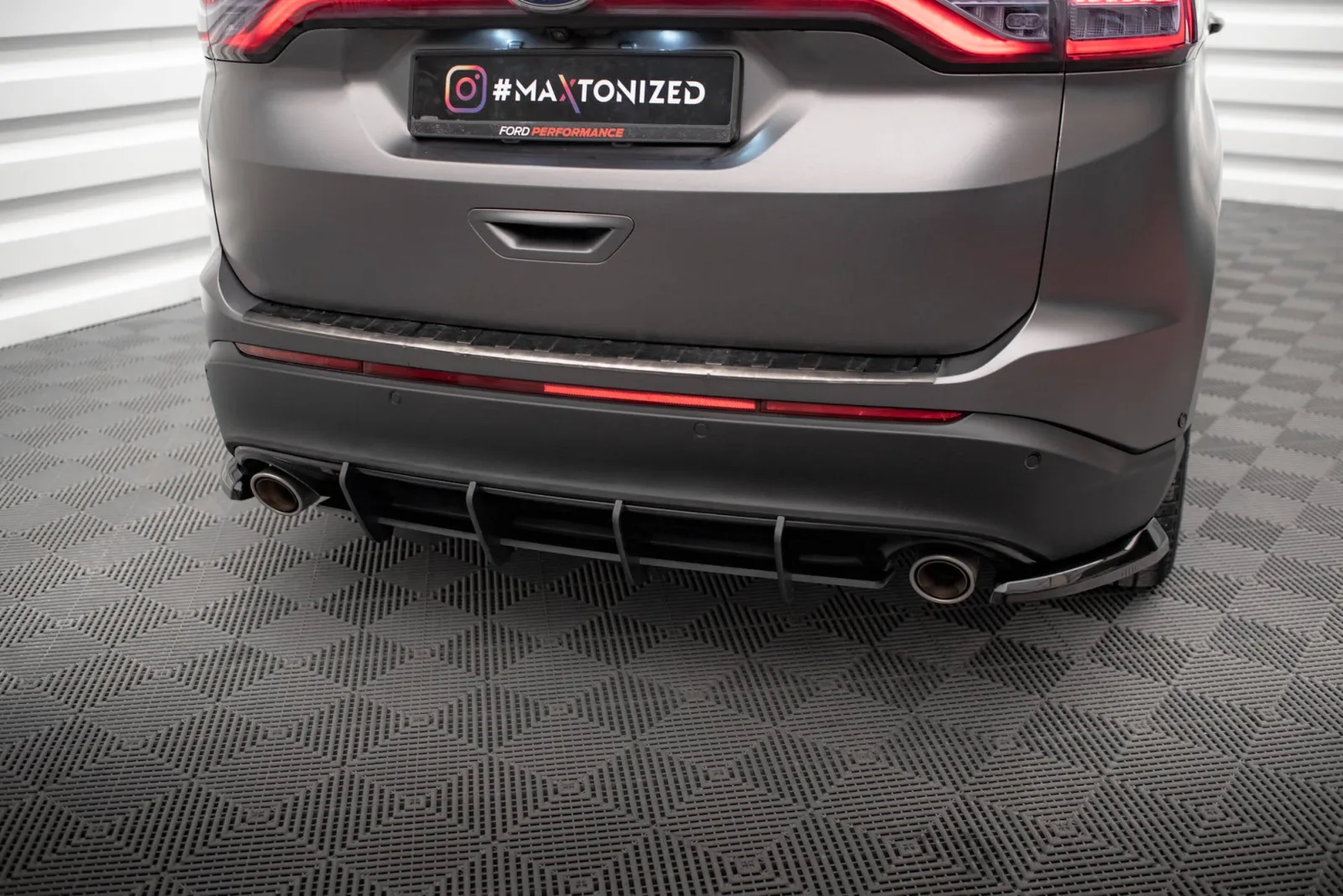 Rear Diffuser Street Pro compatible with Ford Edge Mk2