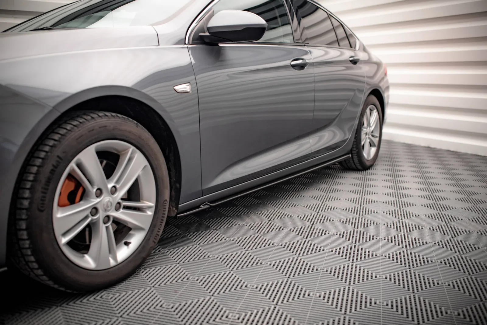Side Skirts Diffusers compatible with Opel Insignia Mk2