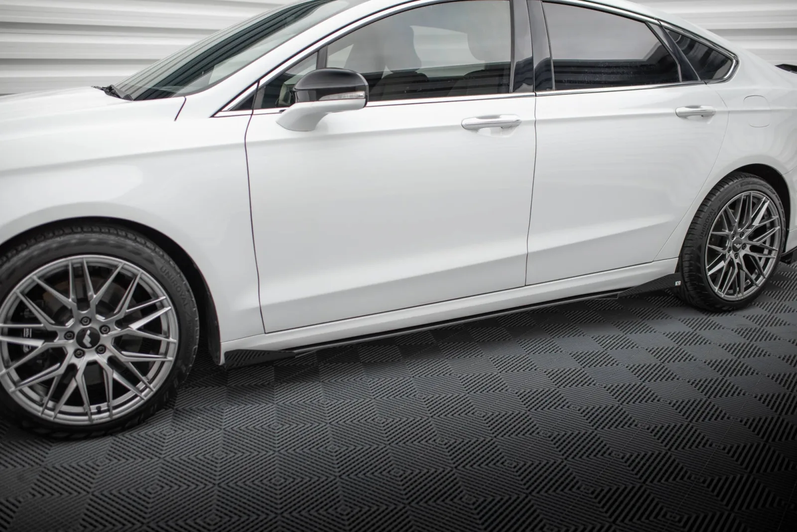 Side Skirts Diffusers Street Pro + Flaps compatible with Ford Mondeo Sport Mk5 Facelift / Fusion Sport Mk2 Facelift