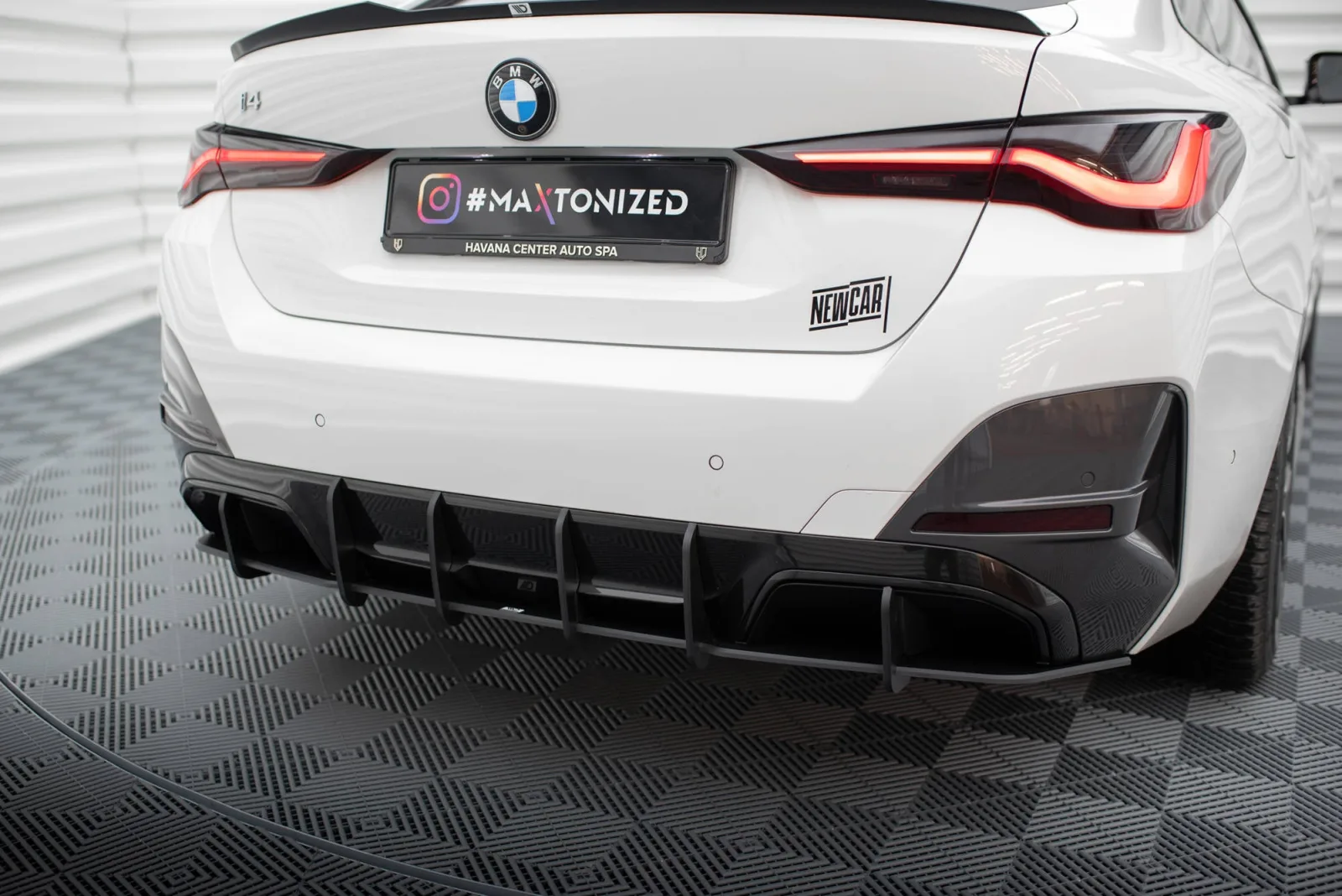 Rear Diffuser Street Pro compatible with BMW i4 M-Pack G26
