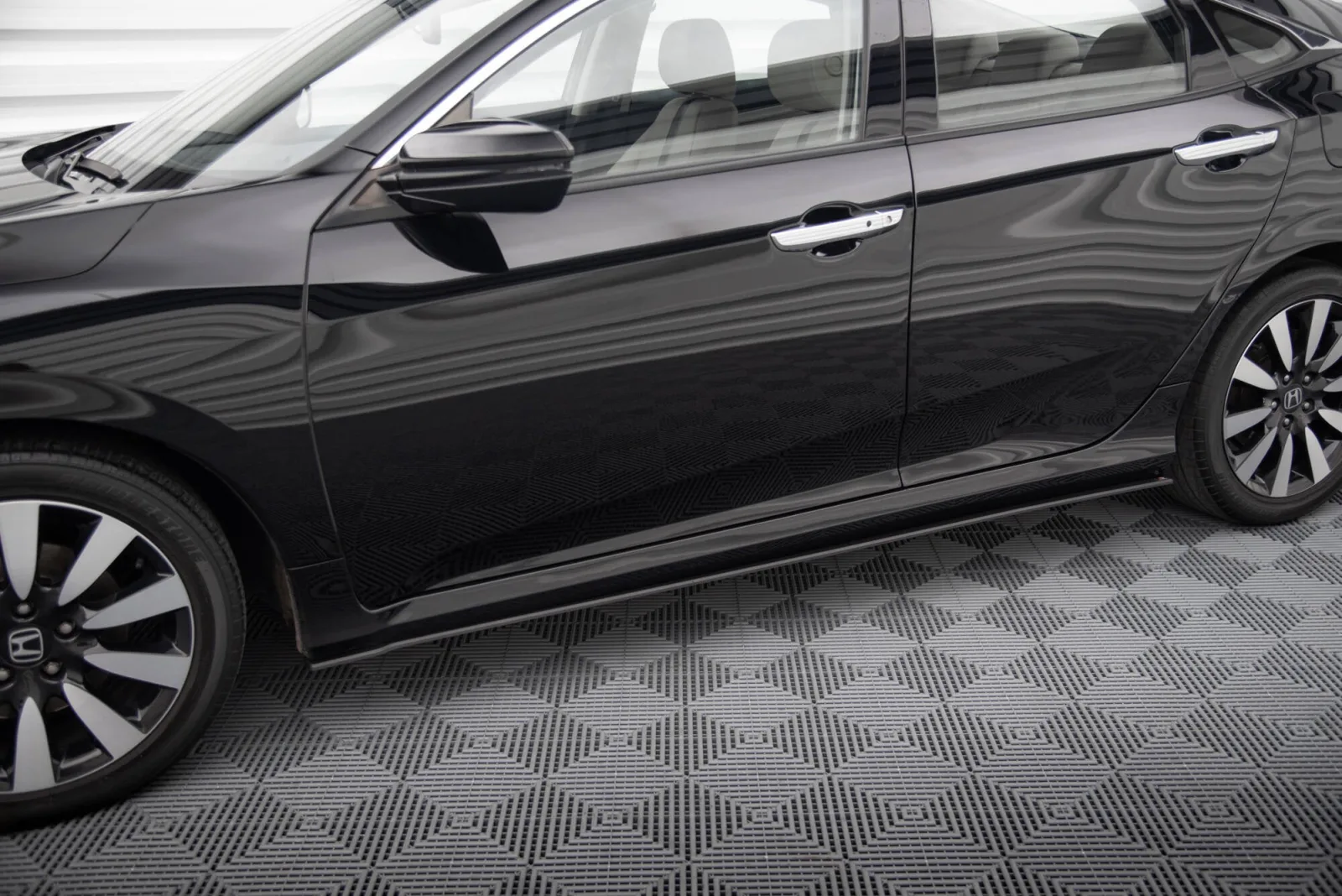 Side Skirts Diffusers Street Pro compatible with Honda Civic Mk10