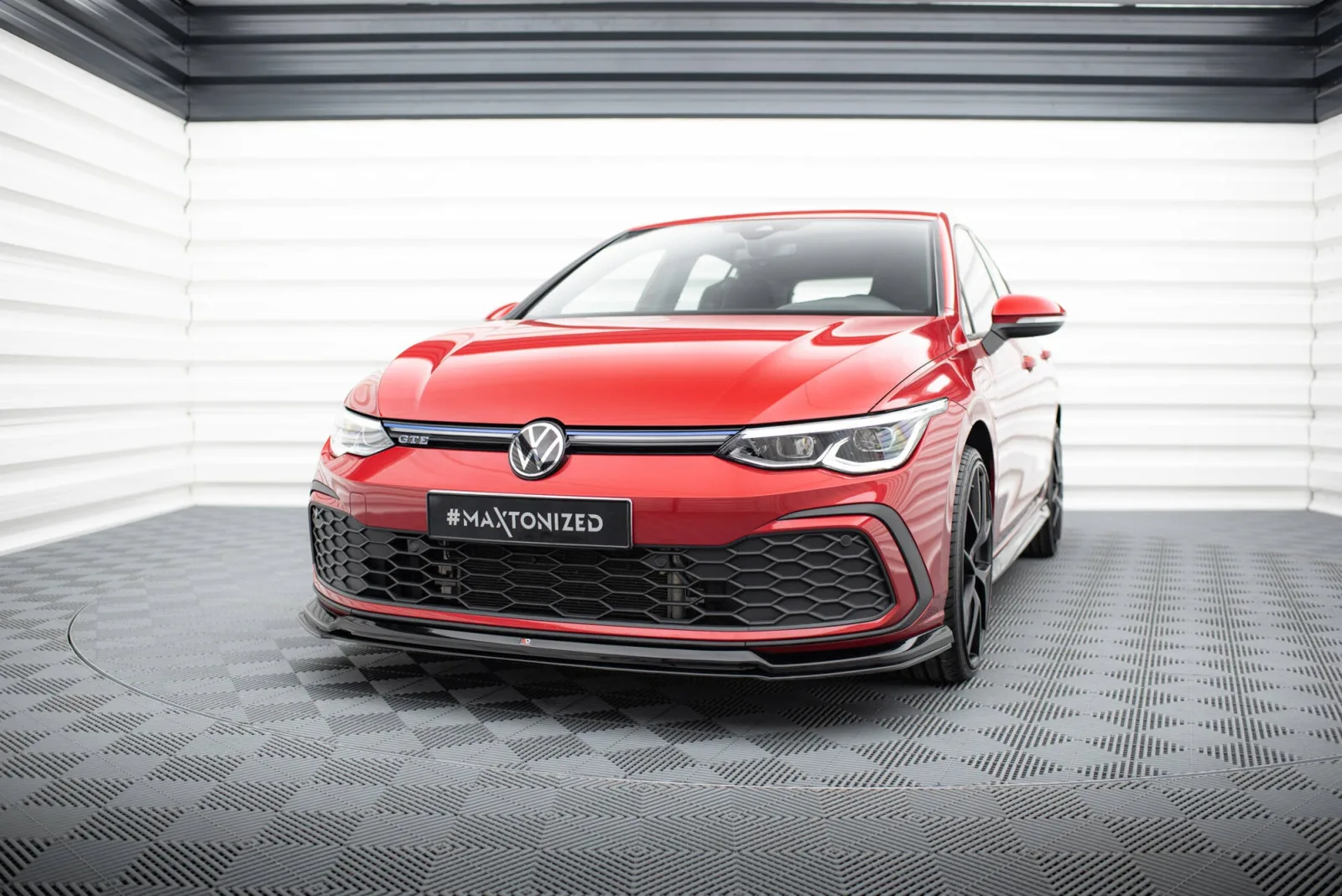 Front Splitter V.6 compatible with Volkswagen Golf GTI / GTE / GTD / R-Line Mk8