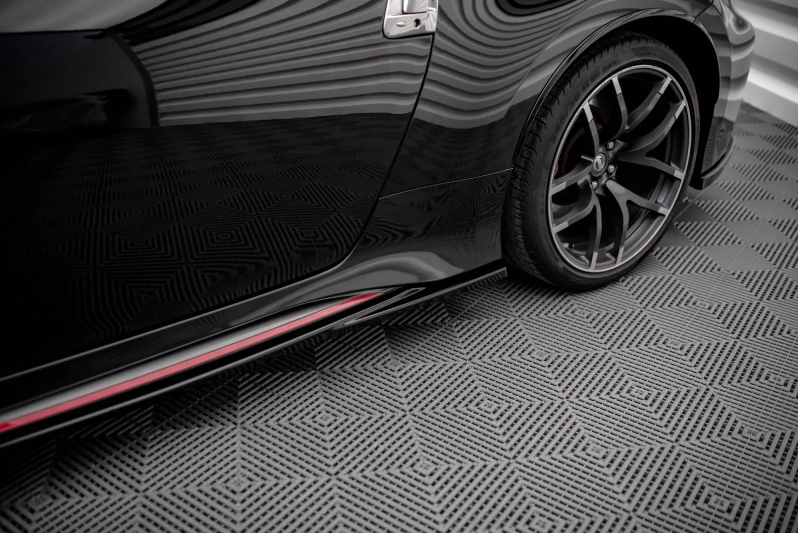 Side Skirts Diffusers V.2 compatible with Nissan 370Z Nismo Facelift