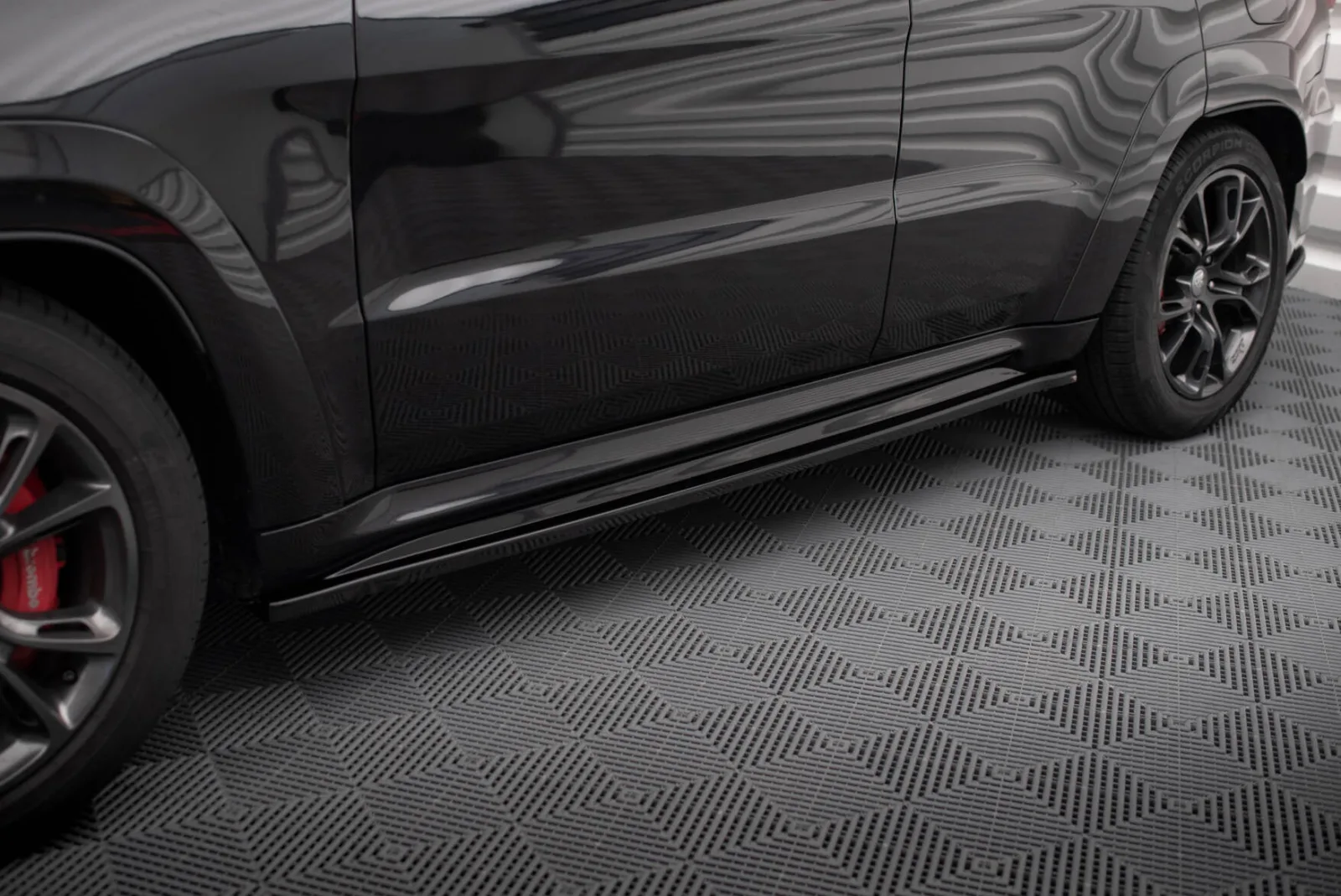 Side Skirts Diffusers compatible with Jeep Grand Cherokee SRT WK2 Facelift