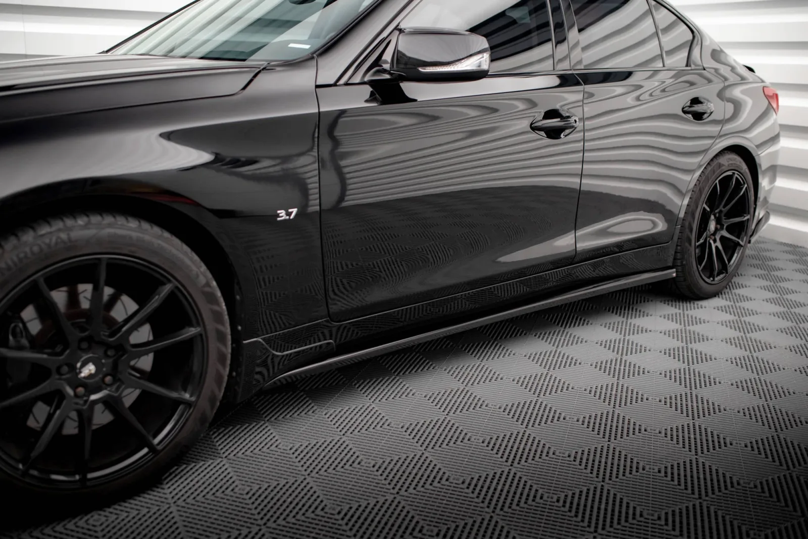 Side Skirts Diffusers V.1 compatible with Infiniti Q50 S Mk1