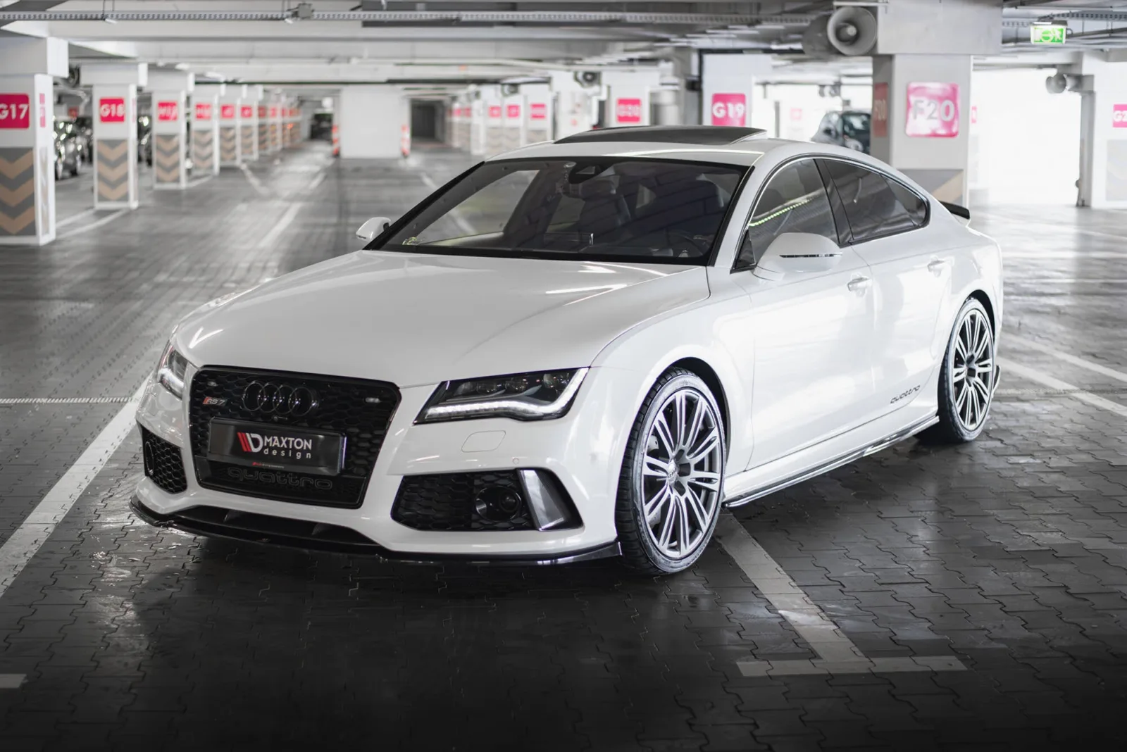 Front Splitter V.3 compatible with Audi RS7 C7