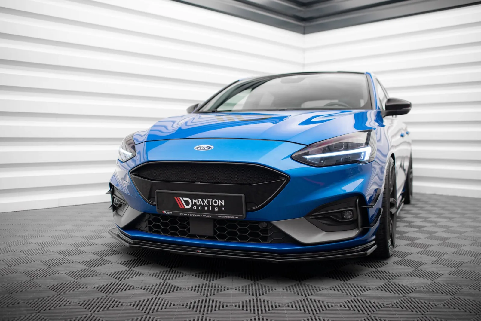Front Splitter V.5 compatible with Ford Focus ST / ST-Line Mk4