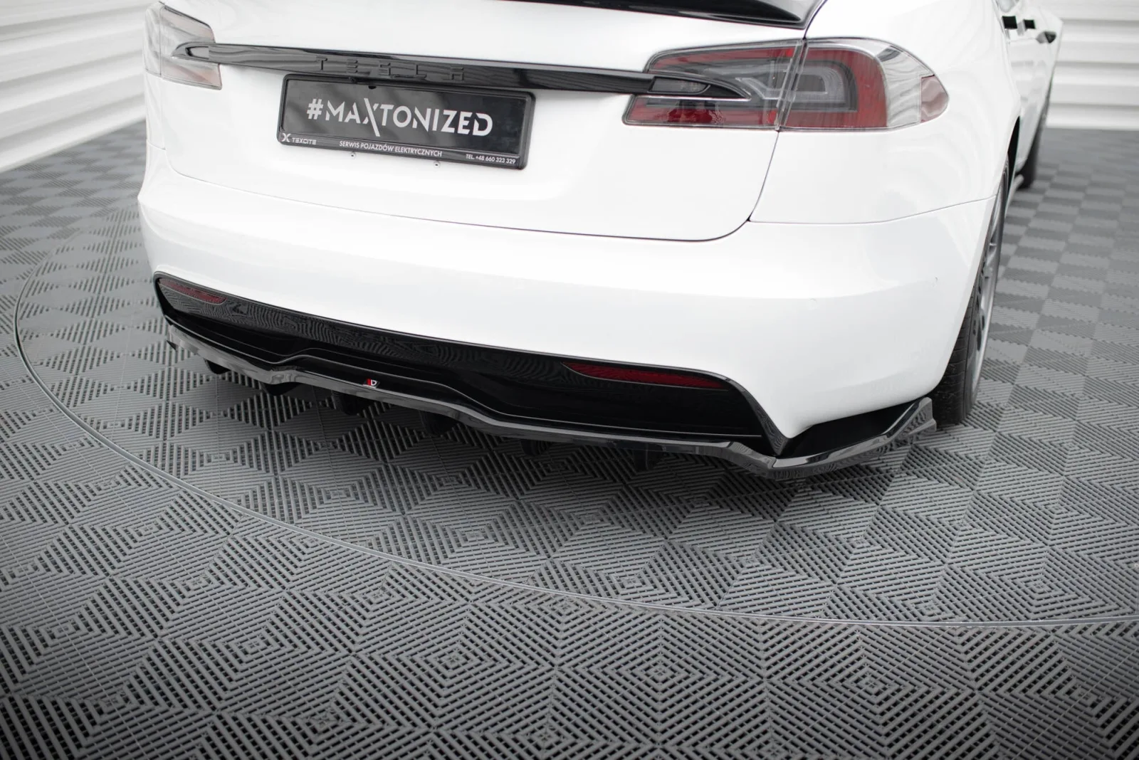 Rear Splitter (With Diffuser) V.1 compatible with Tesla Model S Plaid Mk1 Facelift