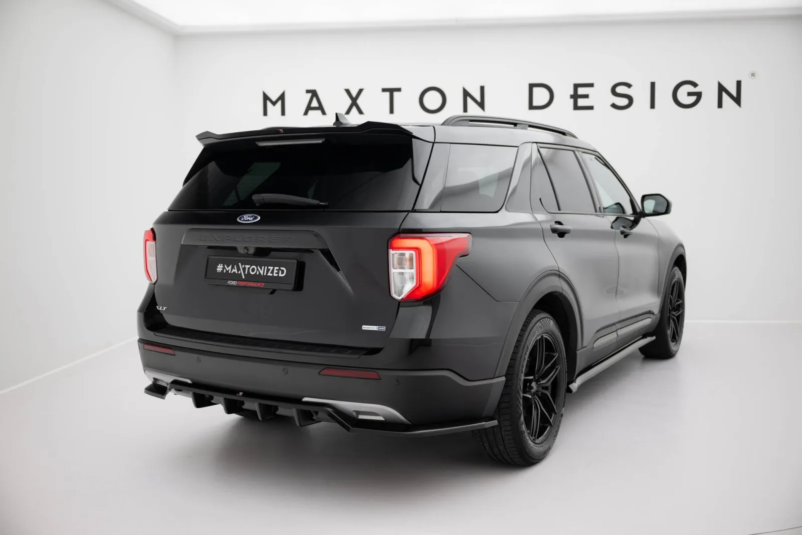 Rear Splitter (With Diffuser) compatible with Ford Explorer XLT Mk6
