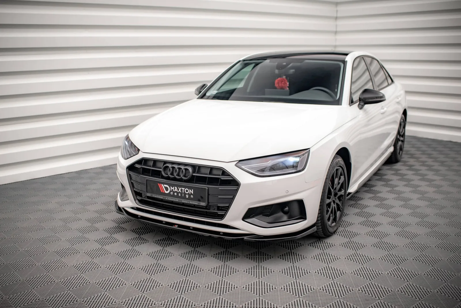 Front Splitter V.2 compatible with Audi A4 B9 Facelift