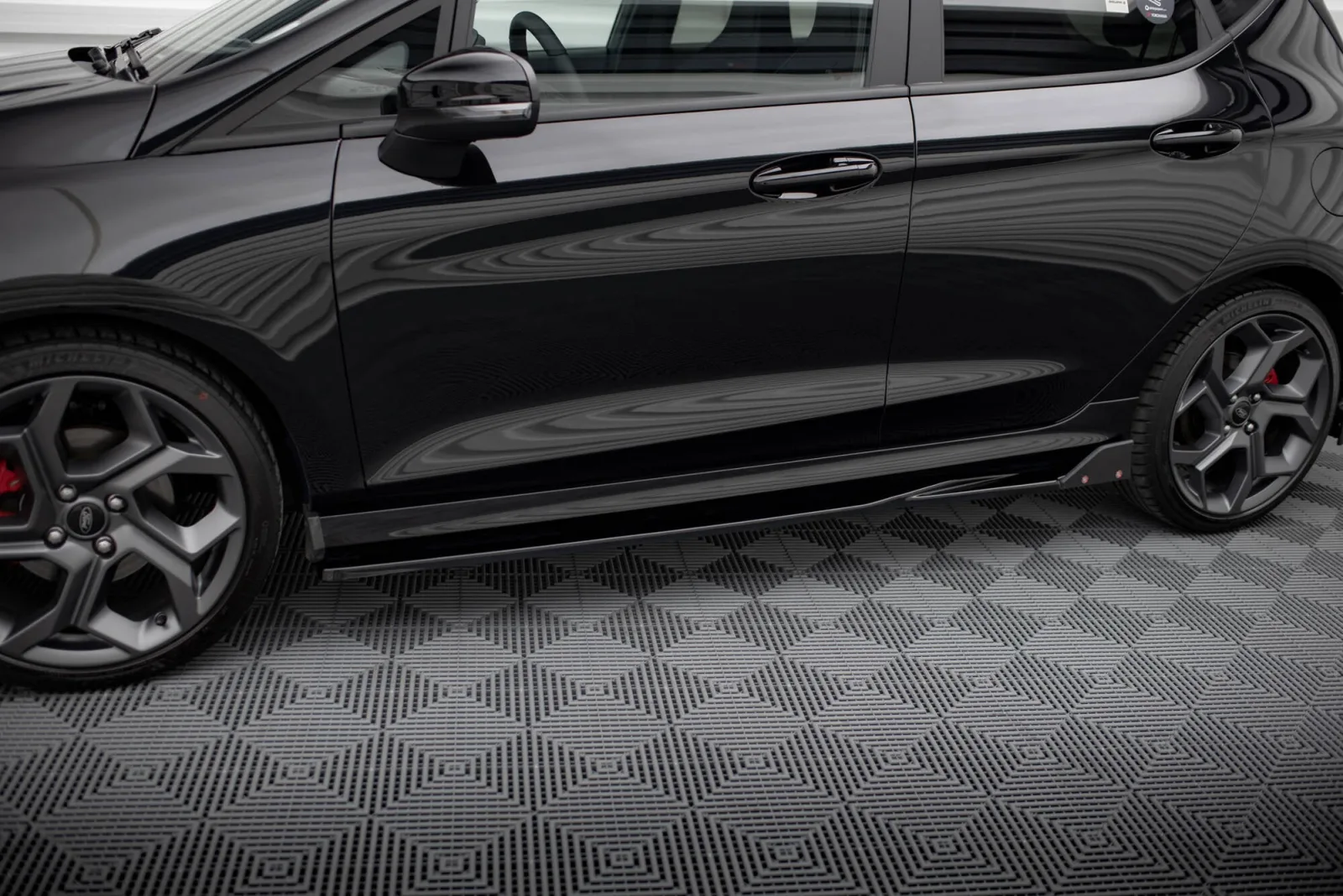 Side Skirts Diffusers V.2 + Flaps compatible with Ford Fiesta ST / ST-Line