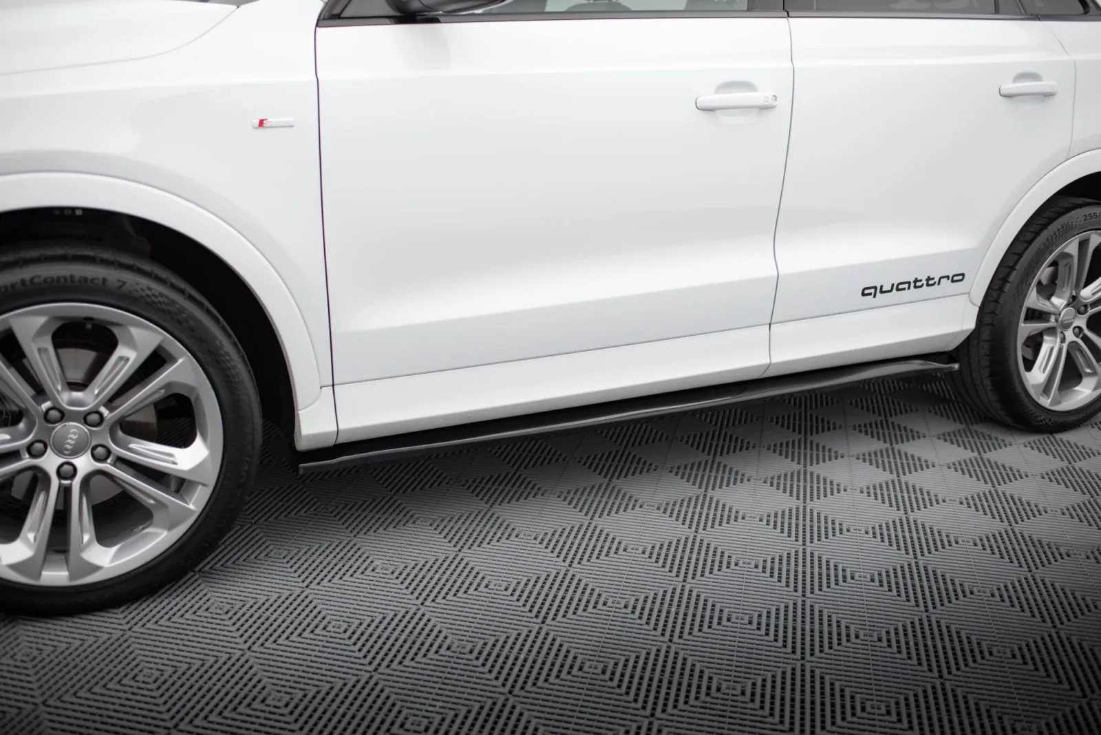 Side Skirts Diffusers compatible with Audi Q3 S-line 8U