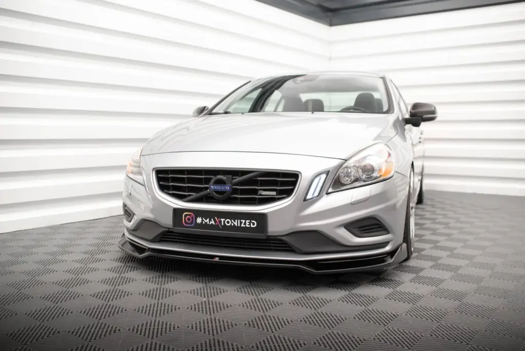 Front Splitter V.2 compatible with Volvo S60 R-Design Mk2