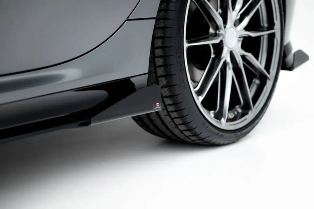 Side Flaps compatible with BMW M135i F70