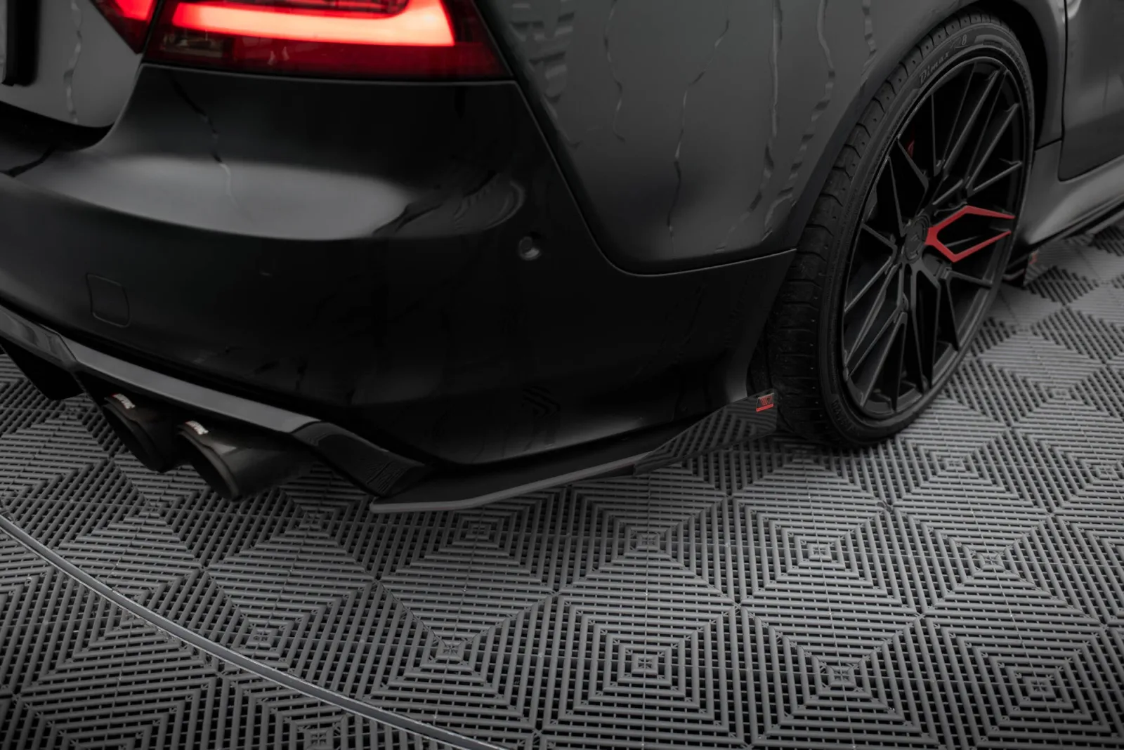 Rear Side Flaps compatible with Audi A7 S-Line C7